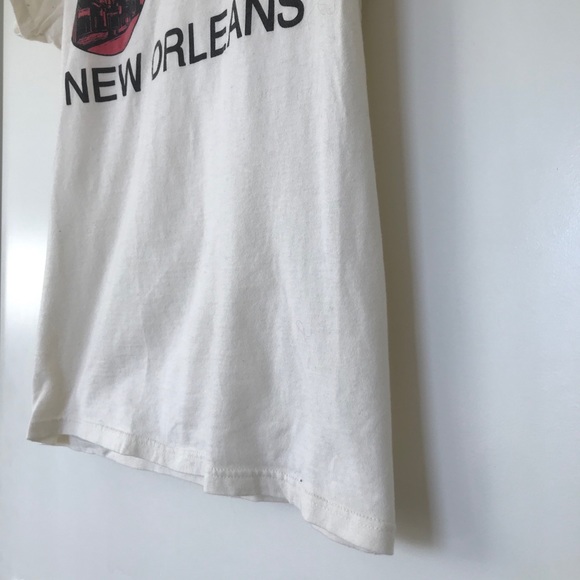 New Orleans Tee w/ Aviator Glasses Graphic - Picture 6 of 10